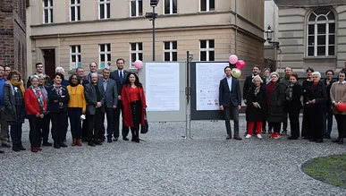 Gruppenfoto des Netzwerkes für Demokratie